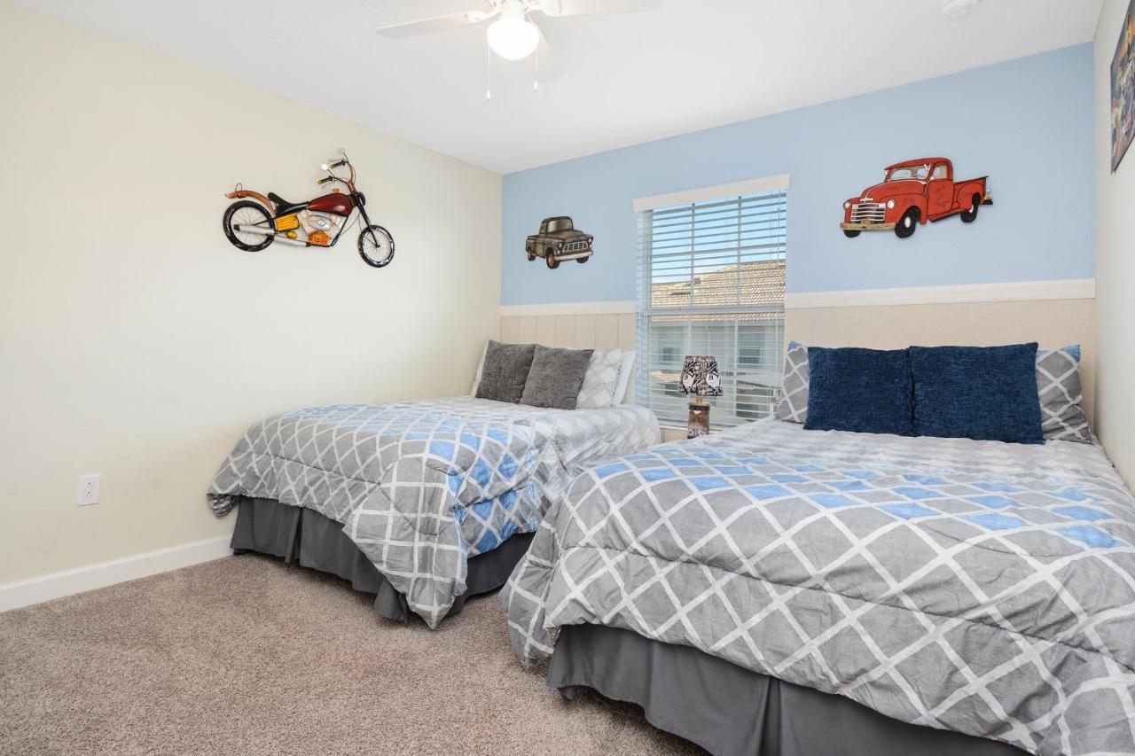 Four Bedrooms Home With Pool 3079 키시미 외부 사진