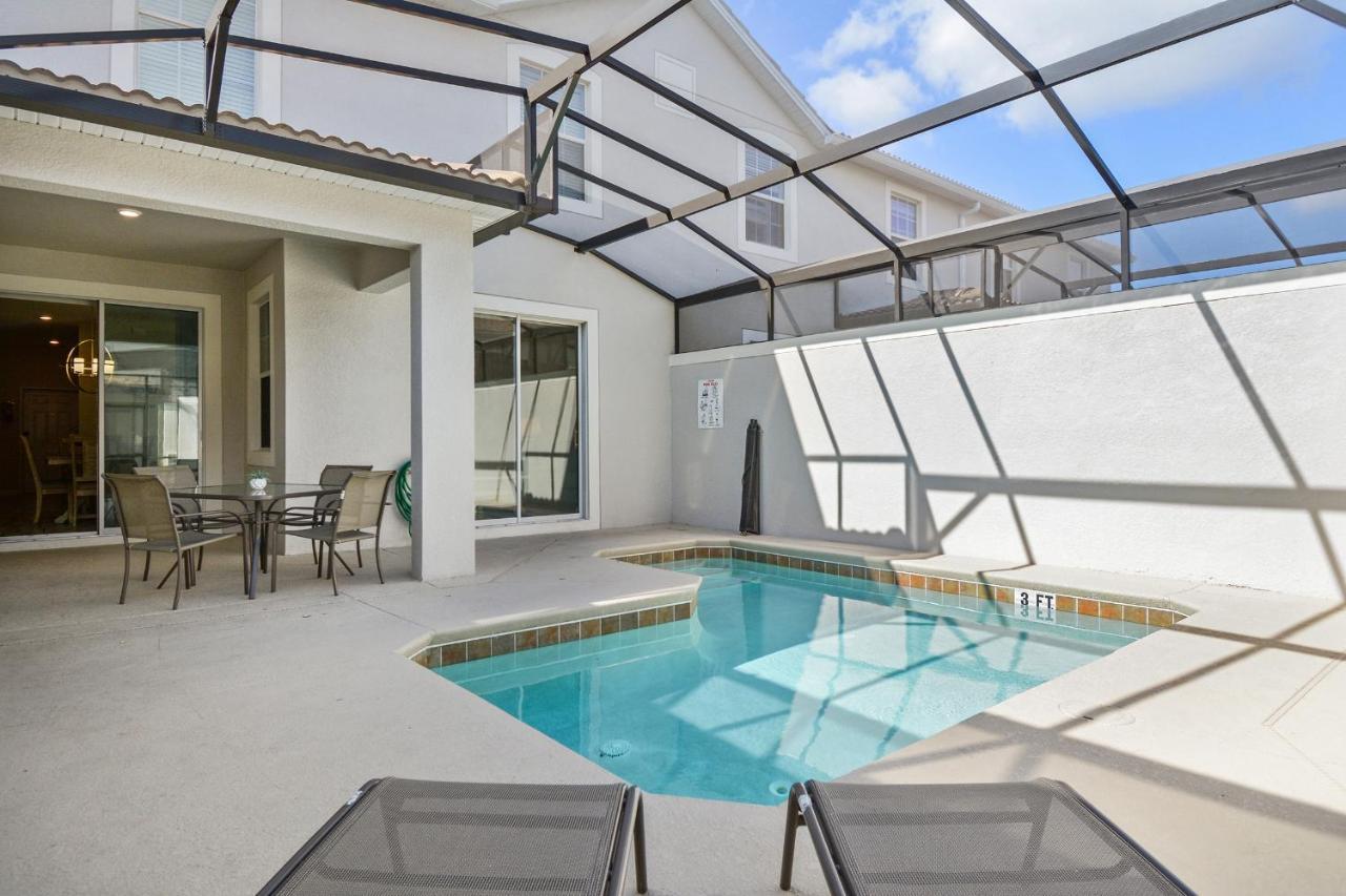 Four Bedrooms Home With Pool 3079 키시미 외부 사진