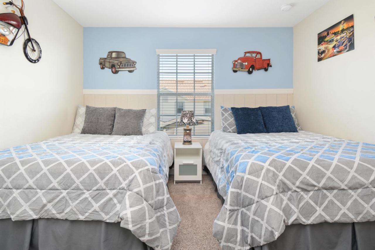 Four Bedrooms Home With Pool 3079 키시미 외부 사진